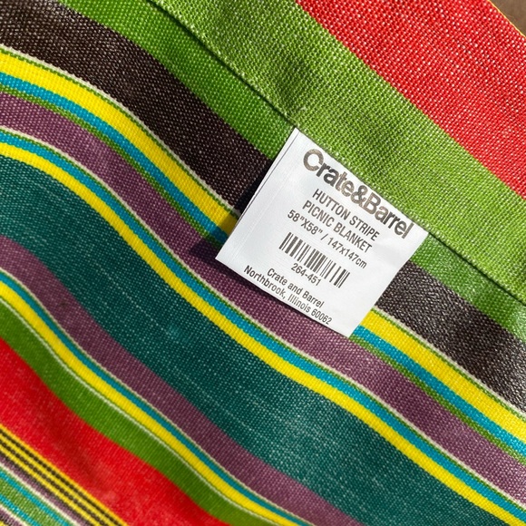 NWT Crate&Barrel set 2 cushions/coated picnic blanket green/red Hutton Stripe - Picture 7 of 11